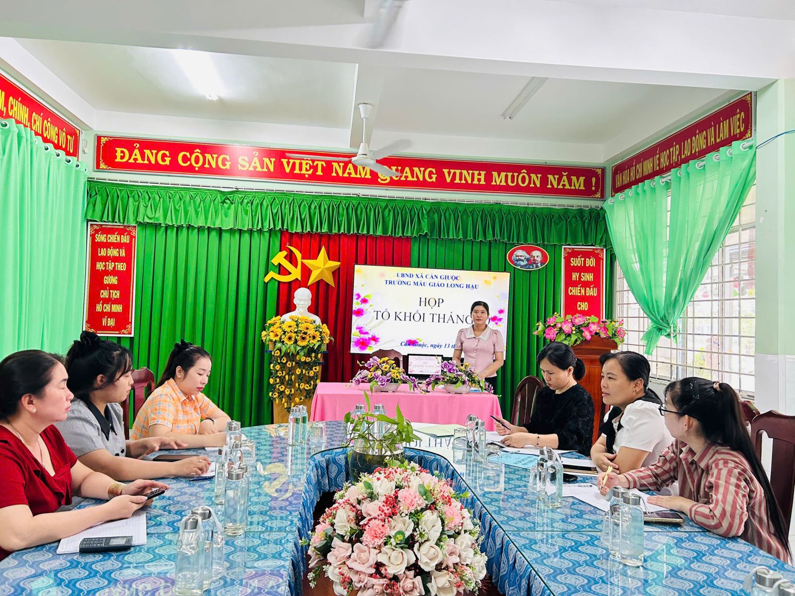 Họp tổ khốichồi tháng 10/2025